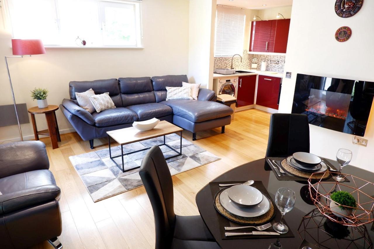 Stunning Apartment Close To Cambridge Station With Free Parking! Exterior photo