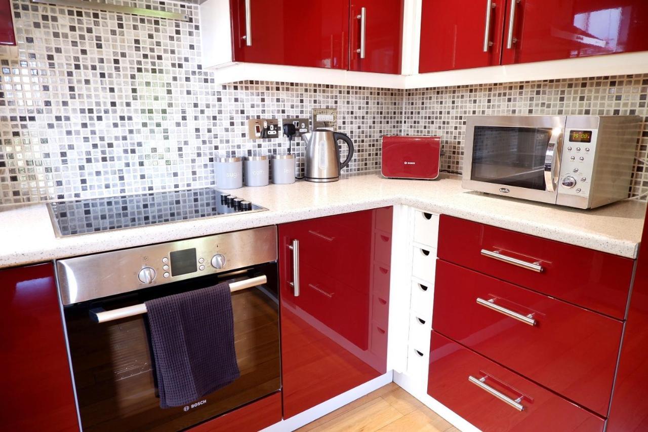 Stunning Apartment Close To Cambridge Station With Free Parking! Exterior photo